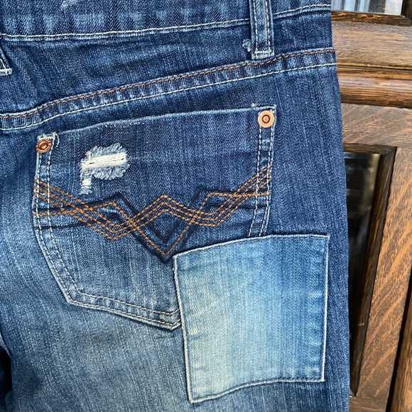 Hippie/Boho Awesome MAX Patched/Distressed Bell-Bottom Jeans Size 9 or 8 womens - Picture 9 of 16